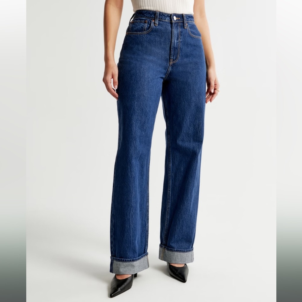 Abercrombie & Fitch Curve Love High Rise Loose Jean